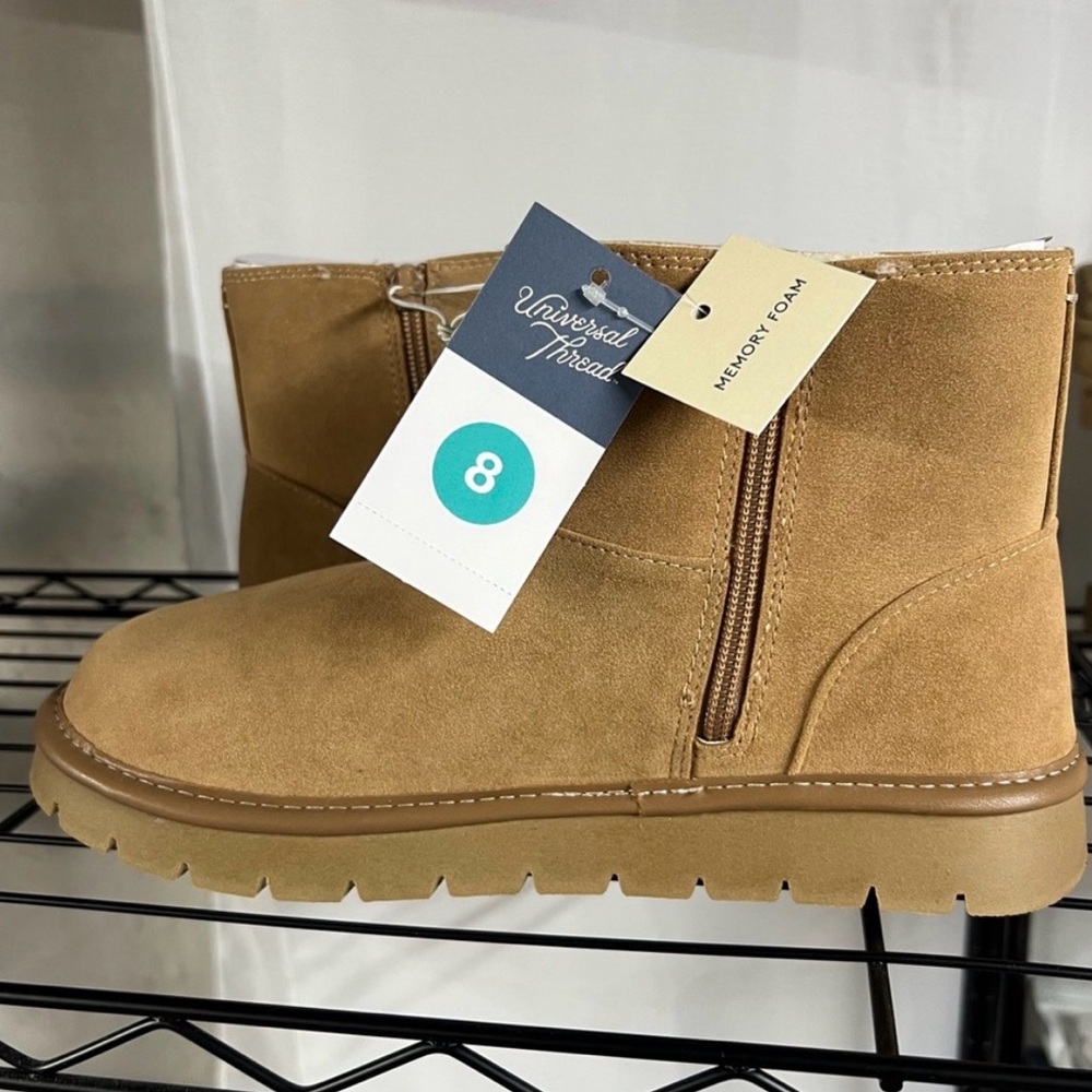 NWT Universal Thread Tan Ankle Boots Size 8